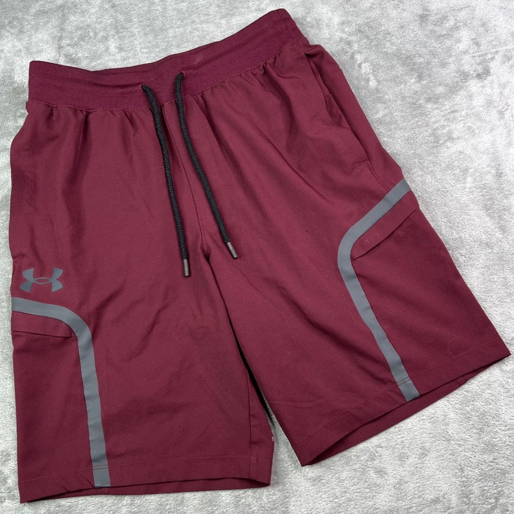Under Armour Unstoppable Elite Cargo Shorts Mens Medium Maroon Pockets 9" Inseam